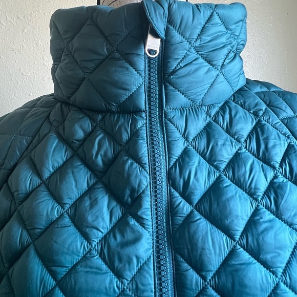 ATHLETA WHISPER FEATHERLESS PUFFER JACKET - Picture 5 of 7